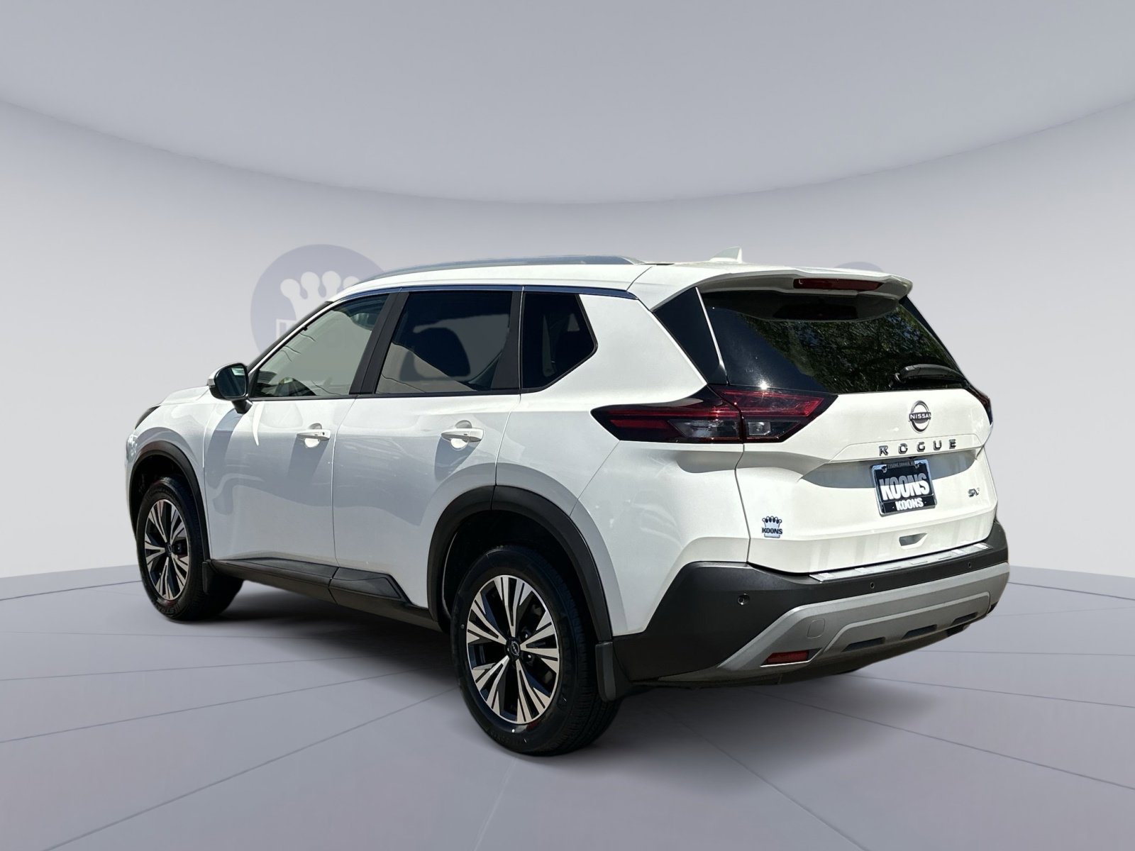 Used 2023 Nissan Rogue SV w/ SV Premium Package FWD image 16