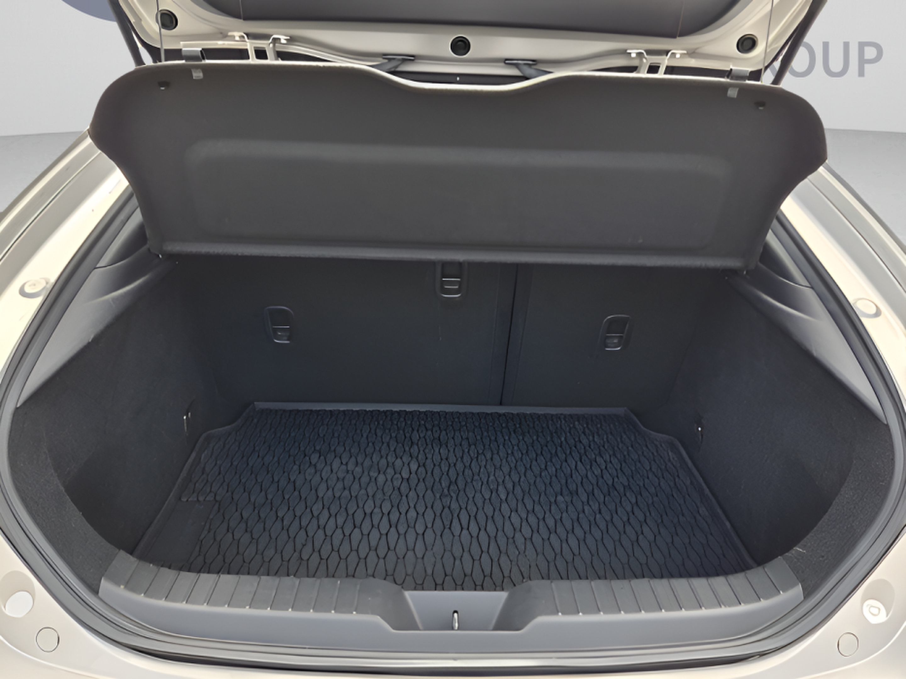 Used 2024 MAZDA MAZDA3 s FWD image 13