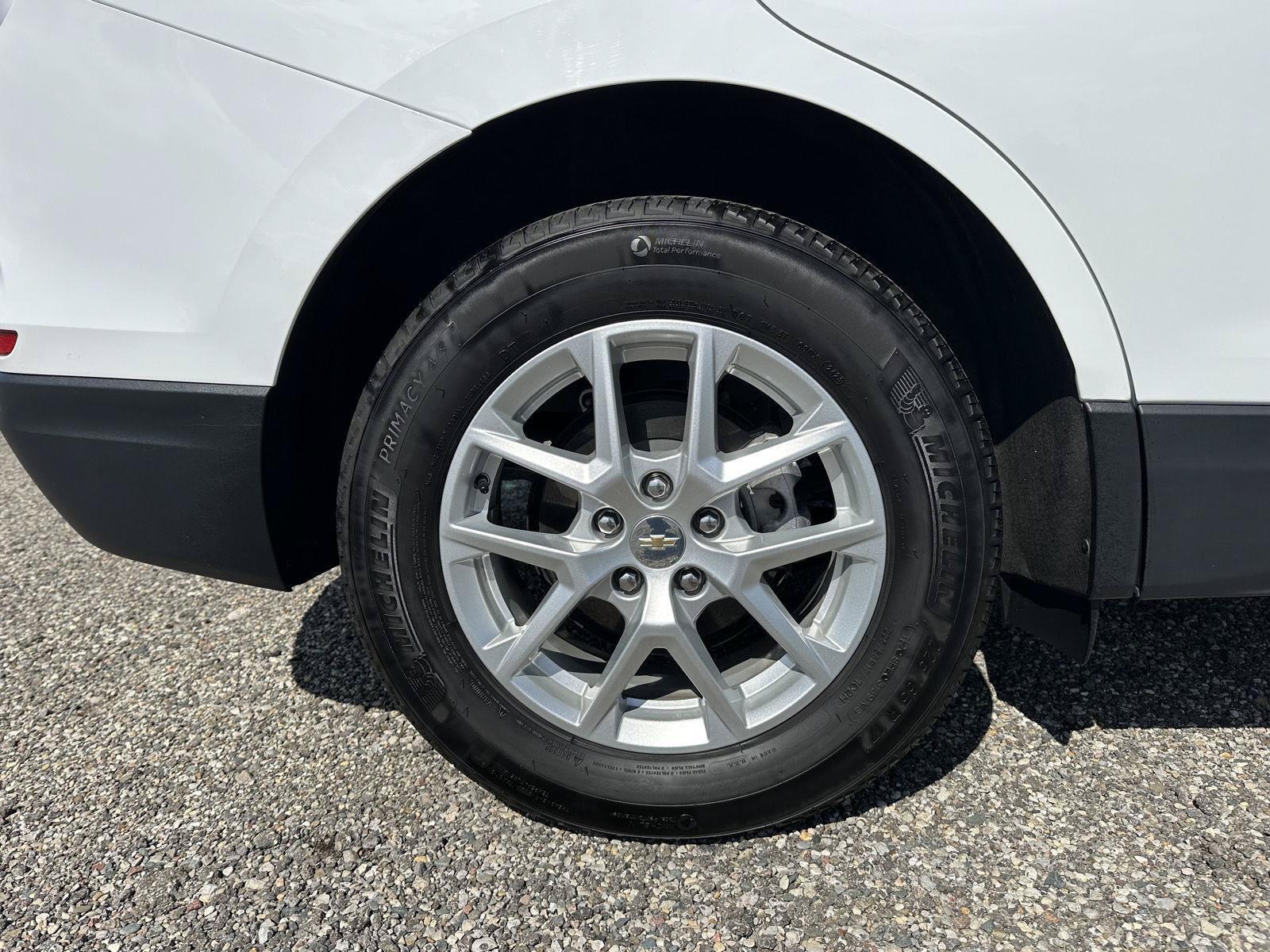 Certified 2024 Chevrolet Equinox LT FWD image 12