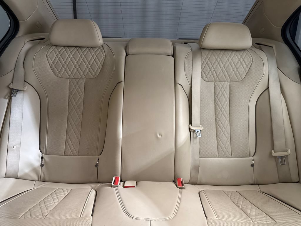 Used 2017 BMW 740i RWD image 36