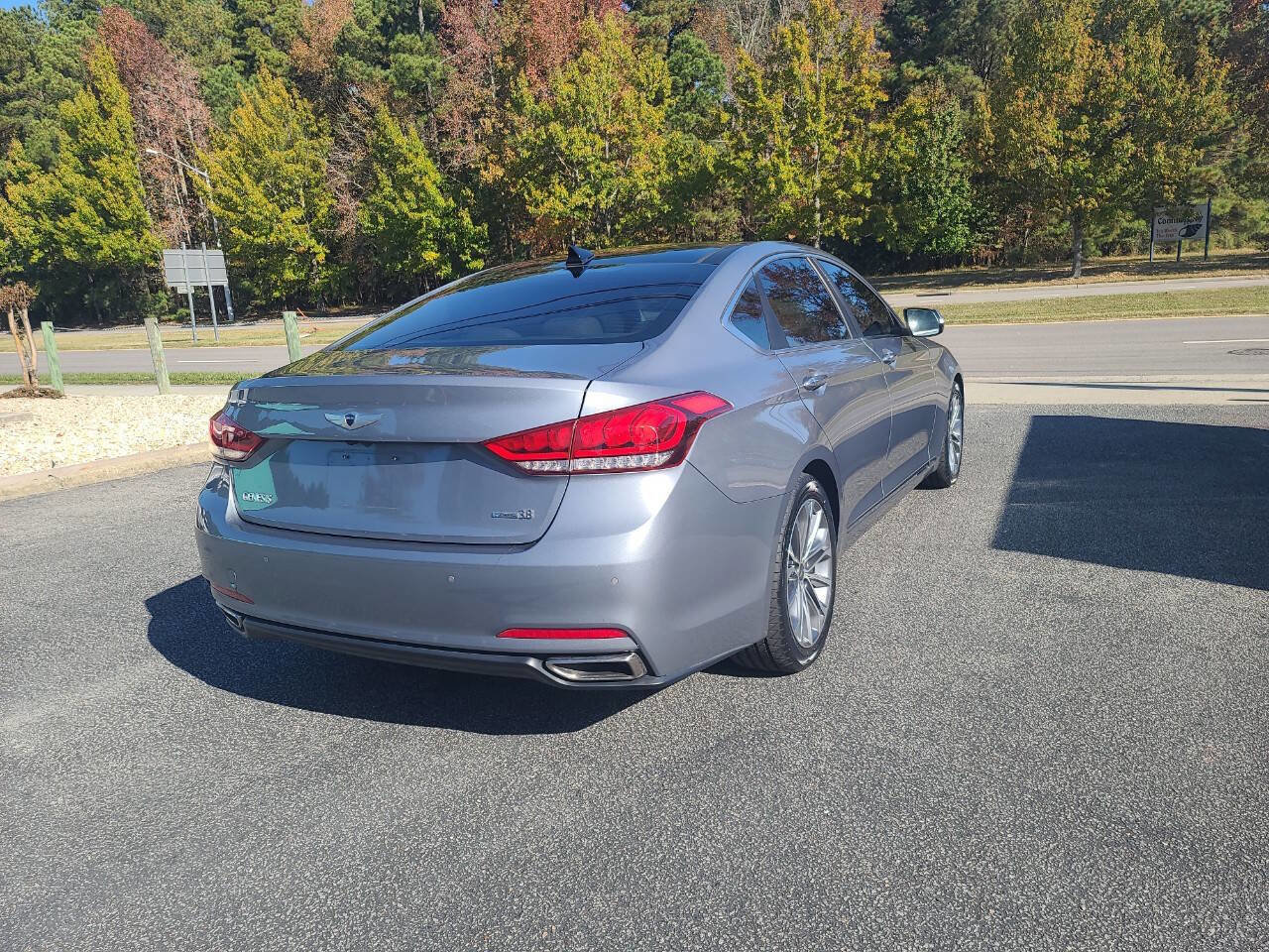 Used 2016 Hyundai Genesis 3.8 w/ Option Group 04 image 7