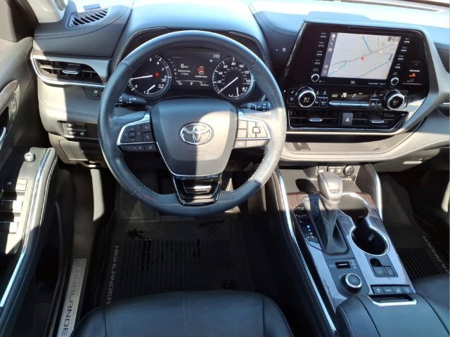Used 2020 Toyota Highlander Limited AWD/4WD image 19