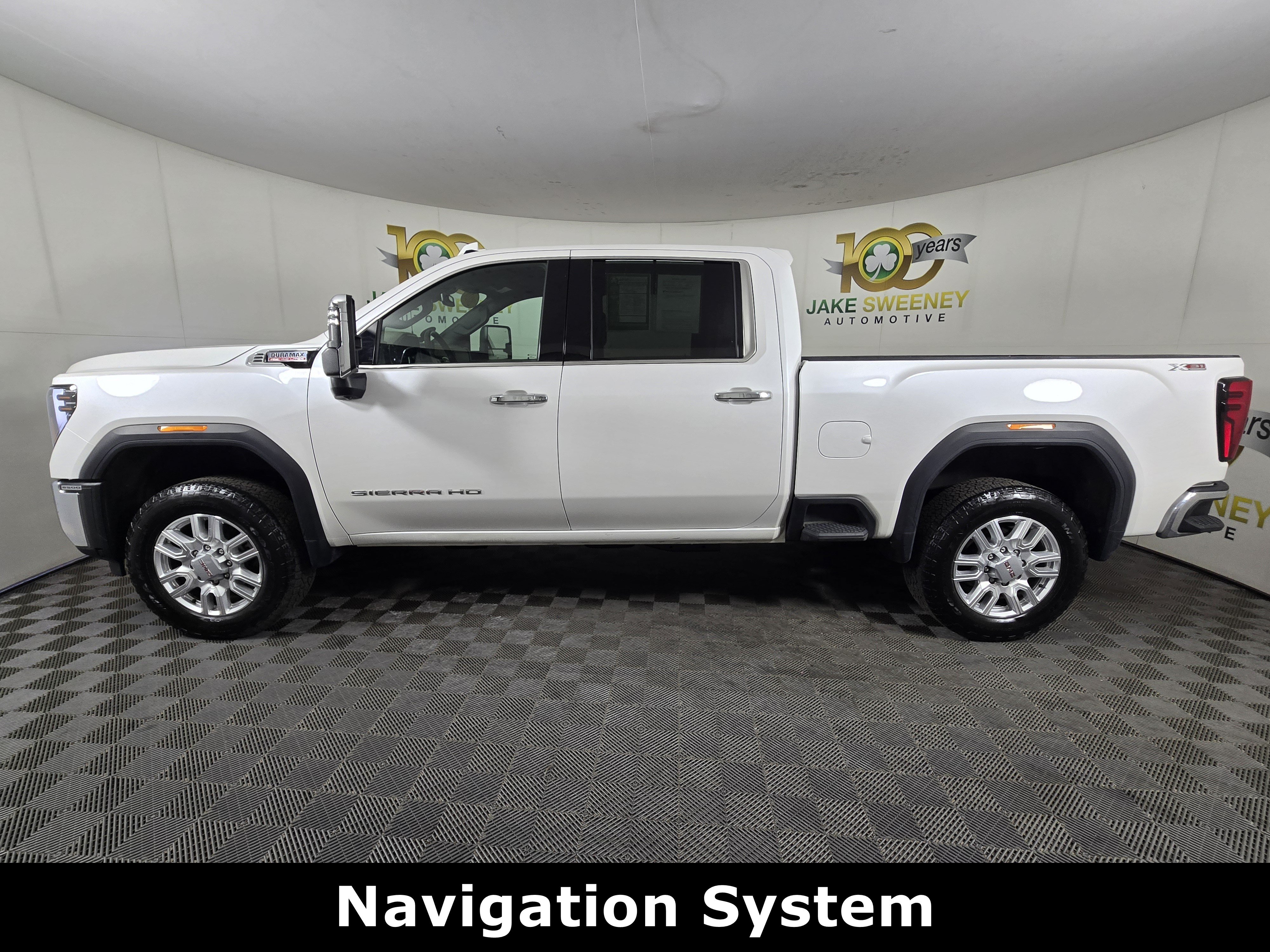 Certified 2024 GMC Sierra 2500 SLT w/ SLT Premium Package AWD/4WD image 4