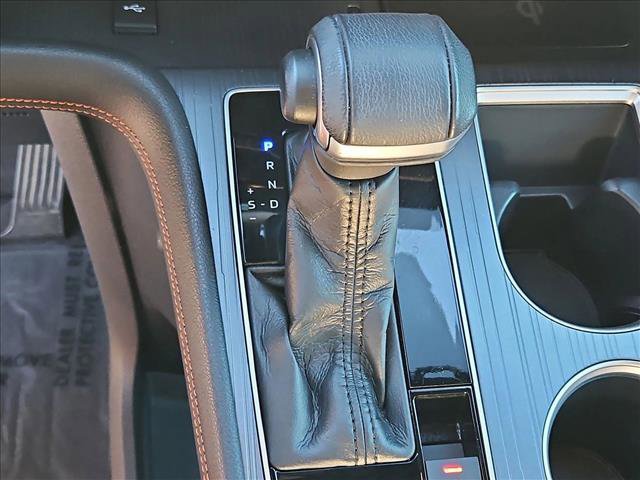 Used 2021 Toyota Sienna XSE w/ XSE Plus Package image 12