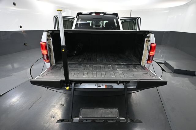 Used 2019 Ford F150 XLT w/ Equipment Group 302A Luxury AWD/4WD image 33