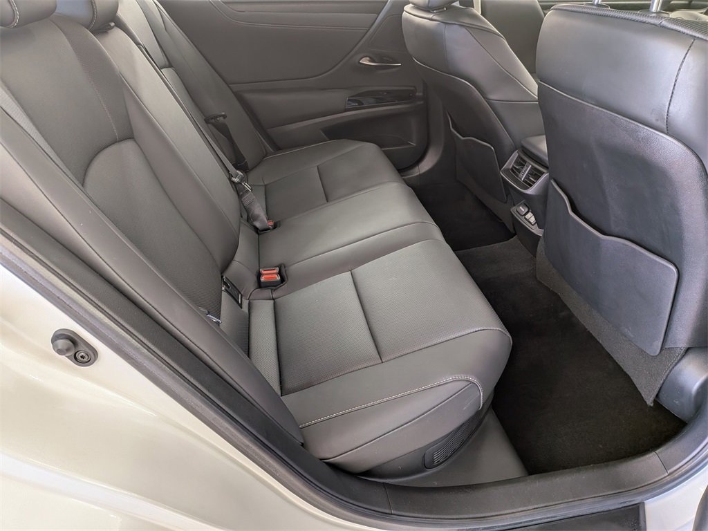 Certified 2024 Lexus ES 300h w/ Premium Package image 36