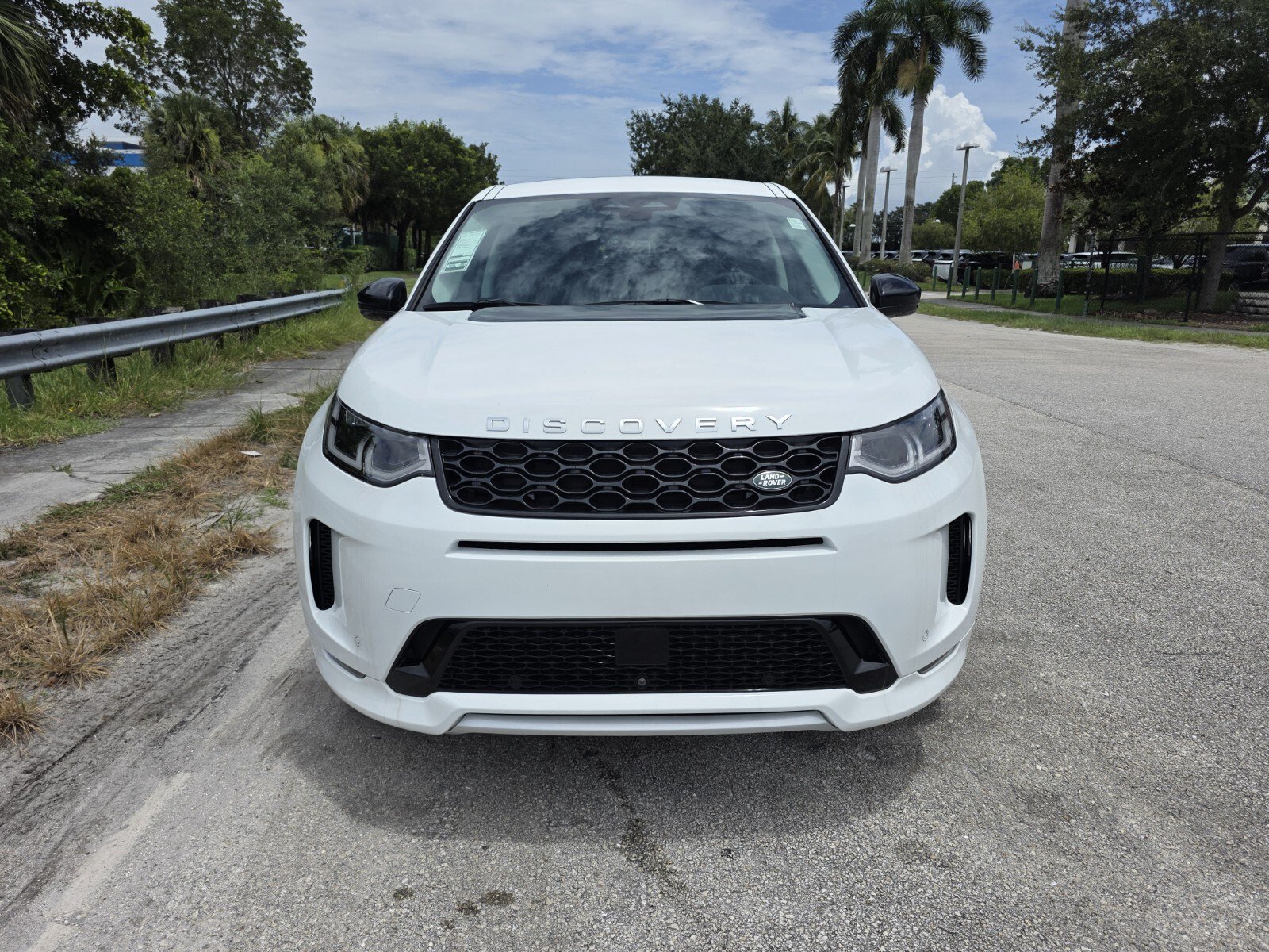 New 2025 Land Rover Discovery Sport S AWD/4WD image 8
