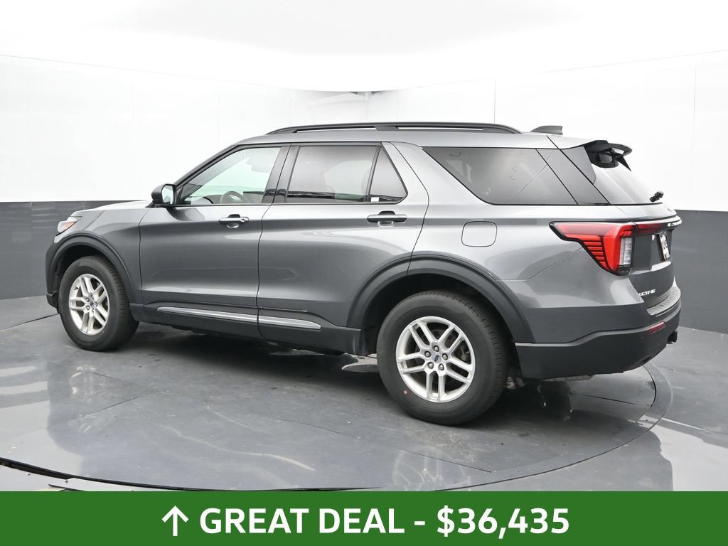 Used 2025 Ford Explorer Active AWD/4WD image 11