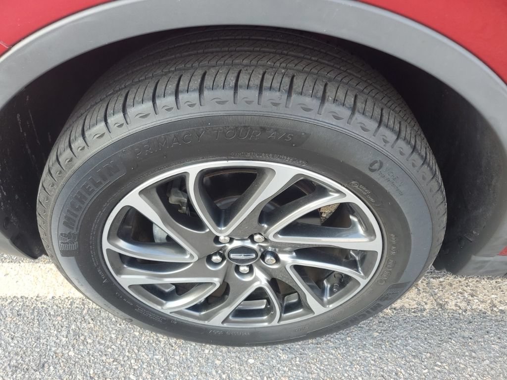Used 2020 Lincoln Corsair FWD w/ Equipment Group 101A image 9
