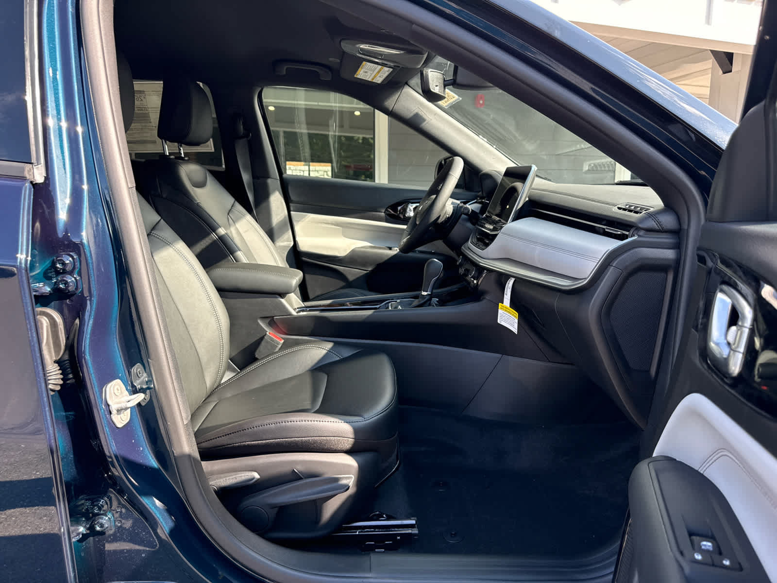 New 2026 Jeep Compass Limited AWD/4WD image 17