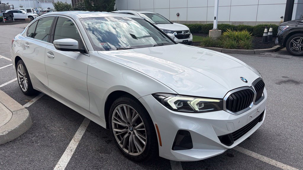 Certified 2024 BMW 330i xDrive Sedan w/ Convenience Package AWD/4WD image 5