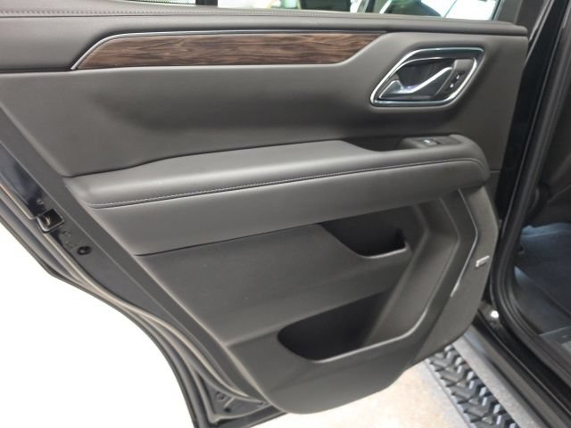 Used 2021 Chevrolet Tahoe Z71 w/ Rear Media and Nav Package AWD/4WD image 14