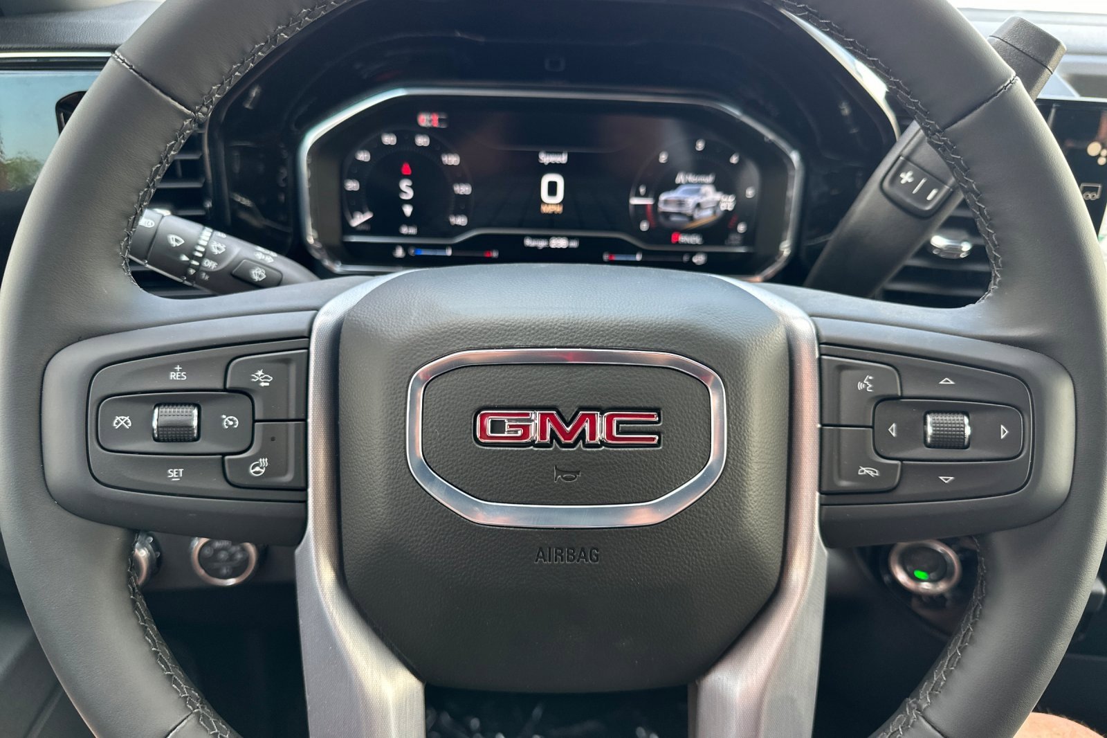 New 2025 GMC Sierra 1500 Elevation image 25