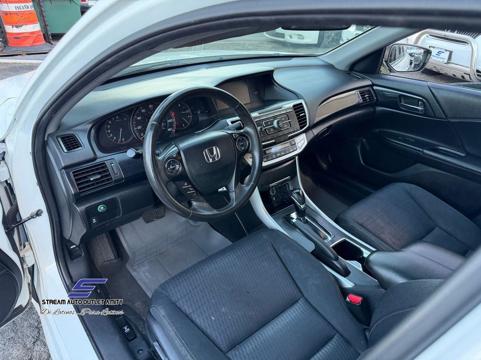 Used 2015 Honda Accord Sport image 28