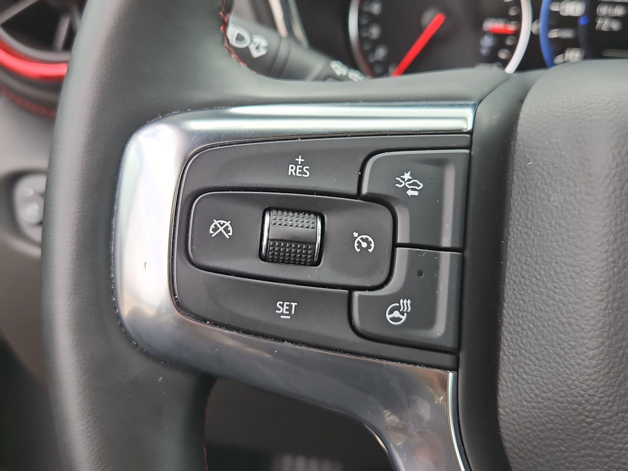 Used 2025 Chevrolet Blazer RS image 18