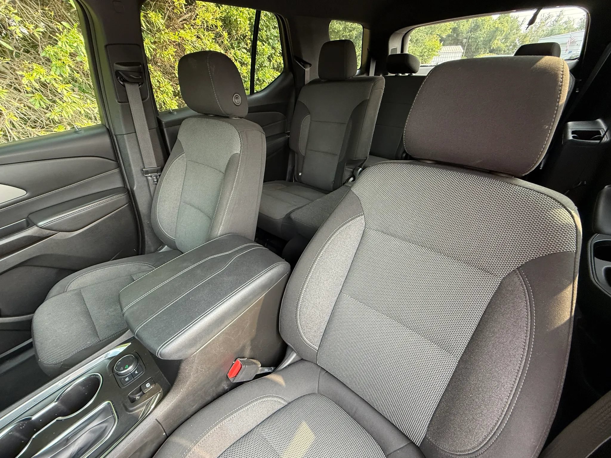 Used 2023 Chevrolet Traverse LT AWD/4WD image 36