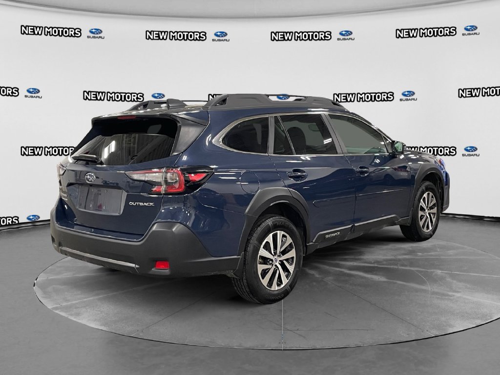 Used 2025 Subaru Outback Premium AWD/4WD image 5
