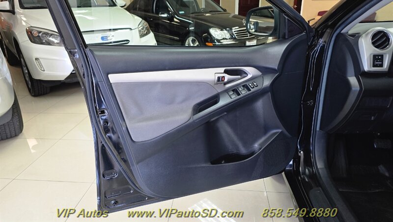 Used 2009 Toyota Matrix S FWD image 13