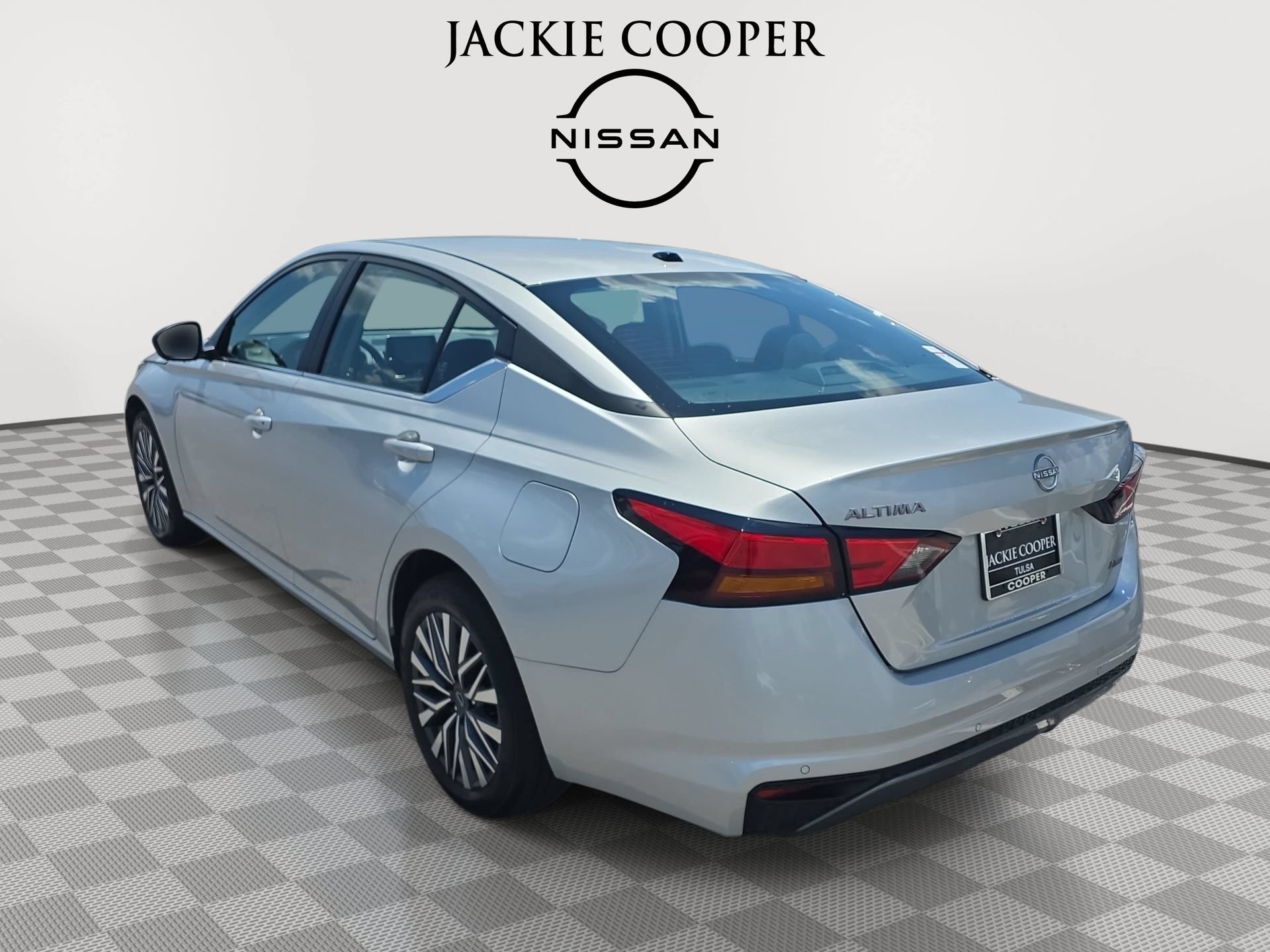 Used 2026 Nissan Altima 2.5 SV AWD/4WD image 7