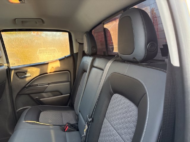 Used 2017 Chevrolet Colorado Z71 AWD/4WD image 10