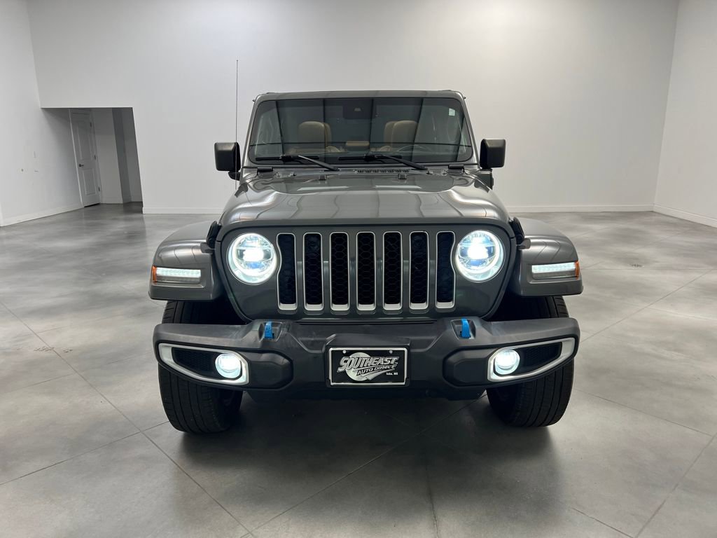 Used 2022 Jeep Wrangler Unlimited Sahara w/ Cold Weather Group image 3