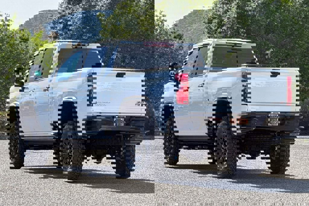 New 2026 Chevrolet Silverado 2500 ZR2 image 6