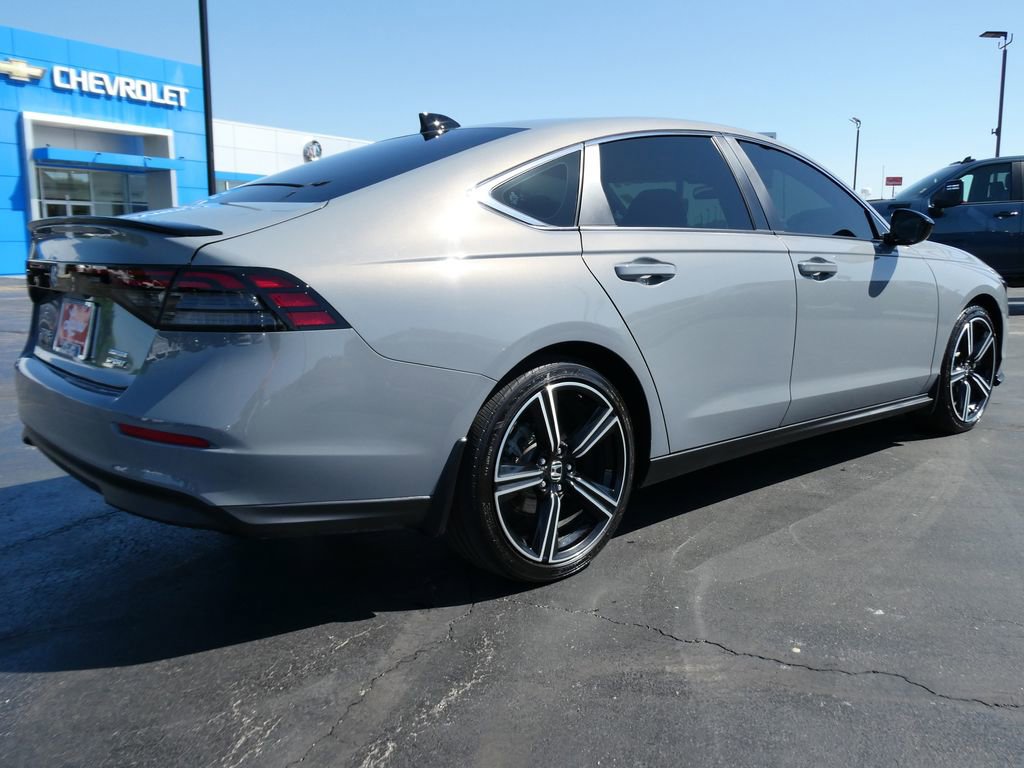 Used 2025 Honda Accord Sport image 4