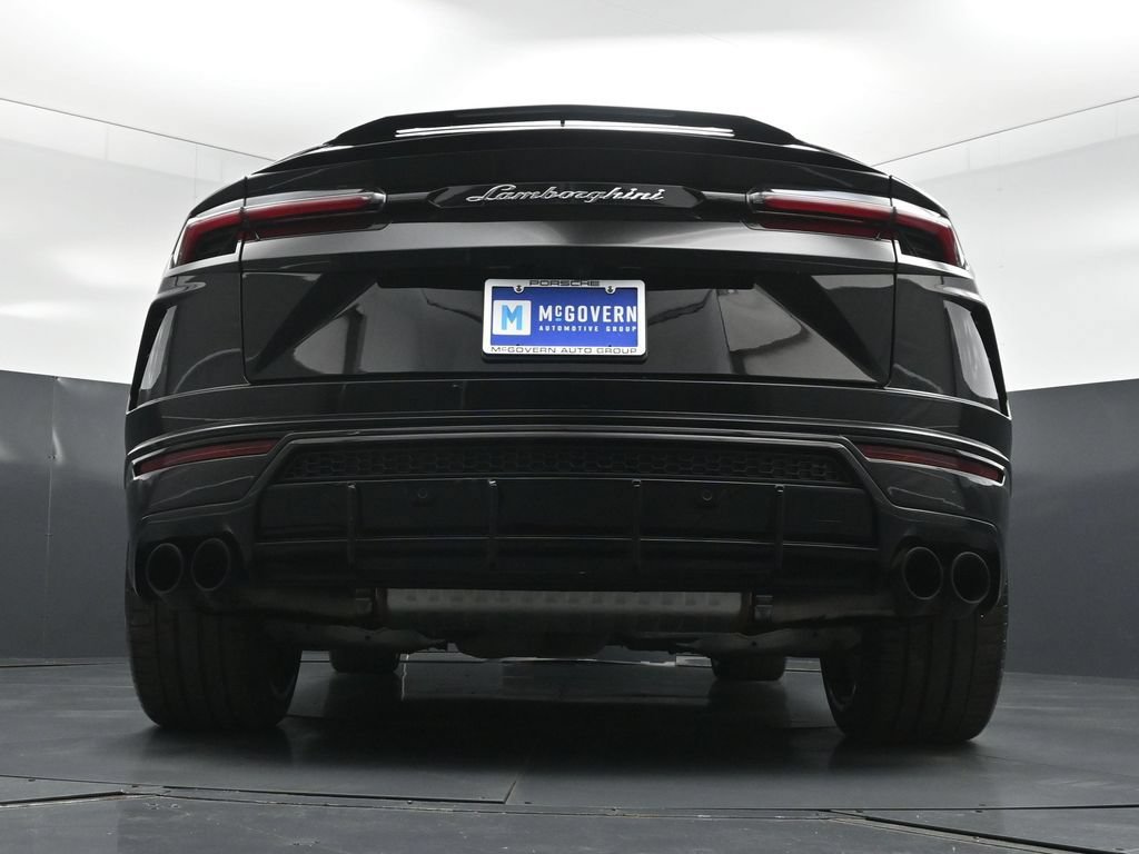 Used 2022 Lamborghini Urus AWD/4WD image 25