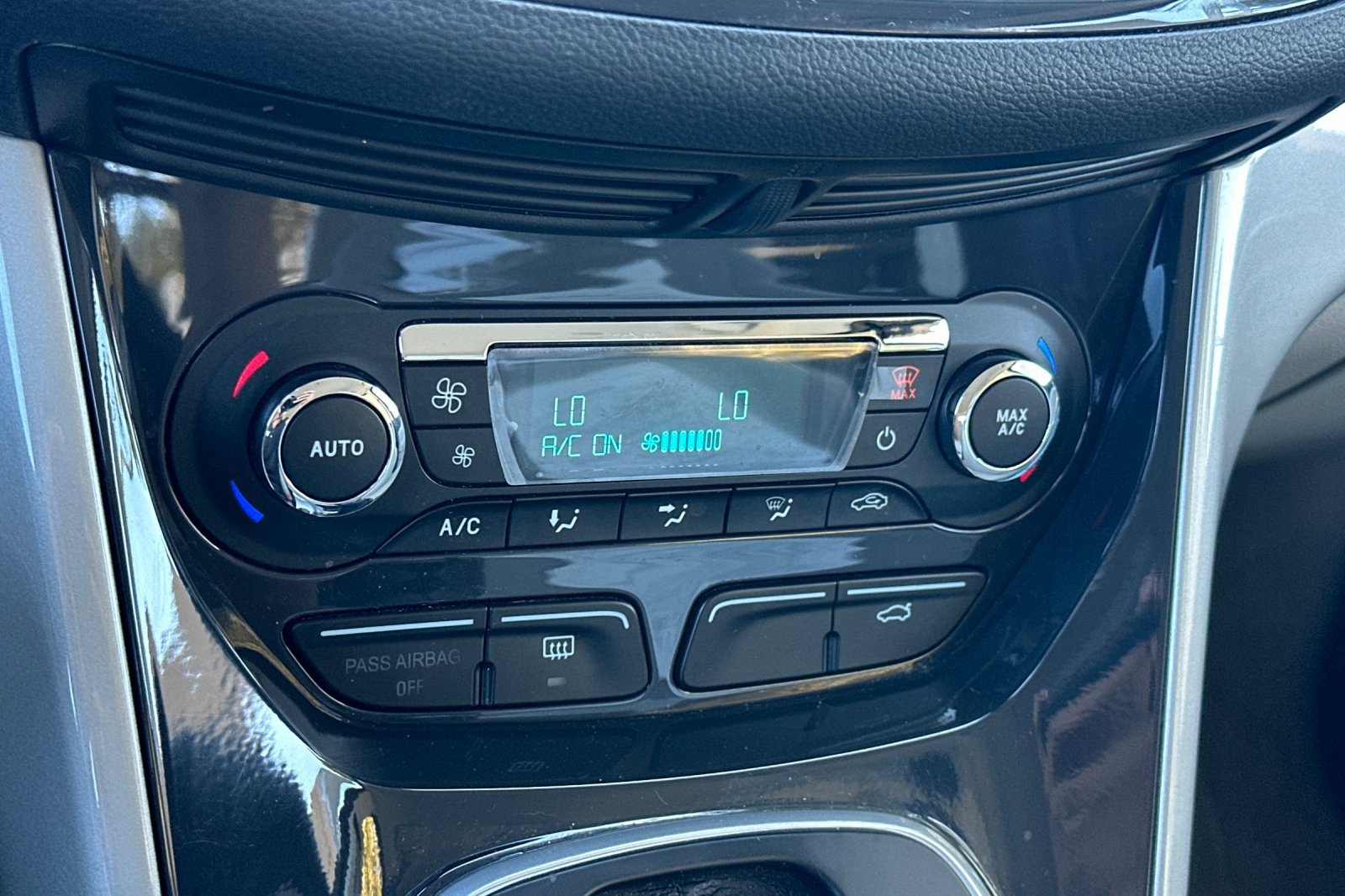 Used 2014 Ford C-MAX SEL w/ Equipment Group 302A FWD image 20