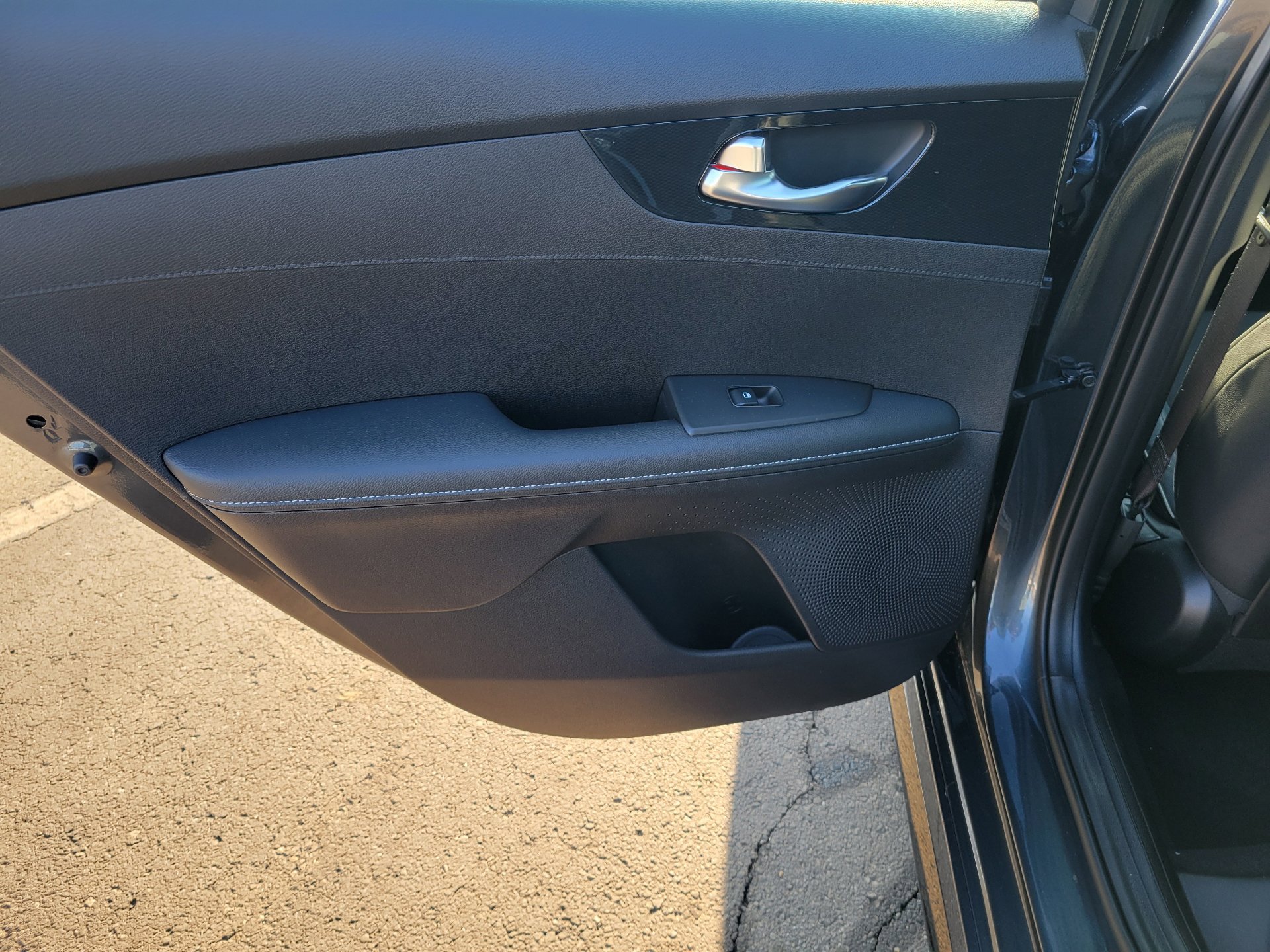 Used 2023 Kia Forte GT-Line w/ GT-Line Technology Package image 13