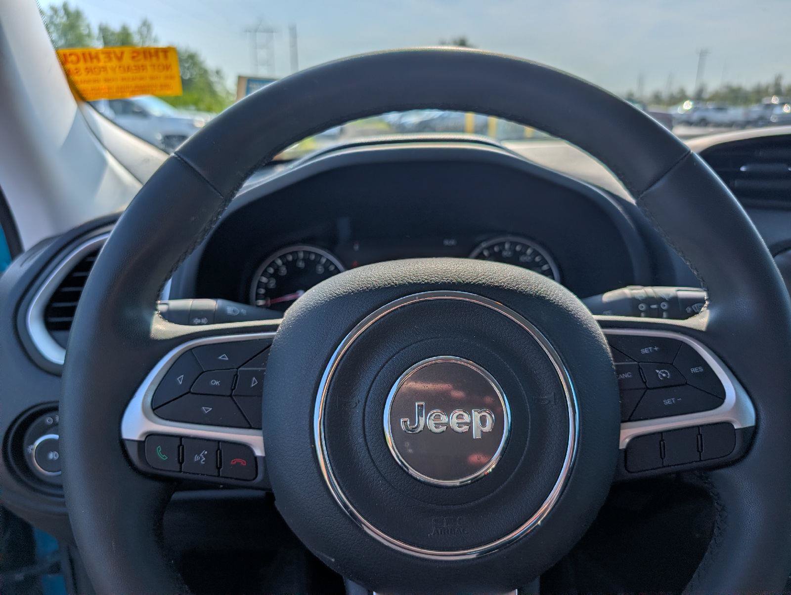 Used 2021 Jeep Renegade Latitude AWD/4WD image 11