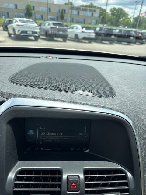 Used 2015 Volvo XC60 T5 Platinum w/ Climate Package AWD/4WD image 10