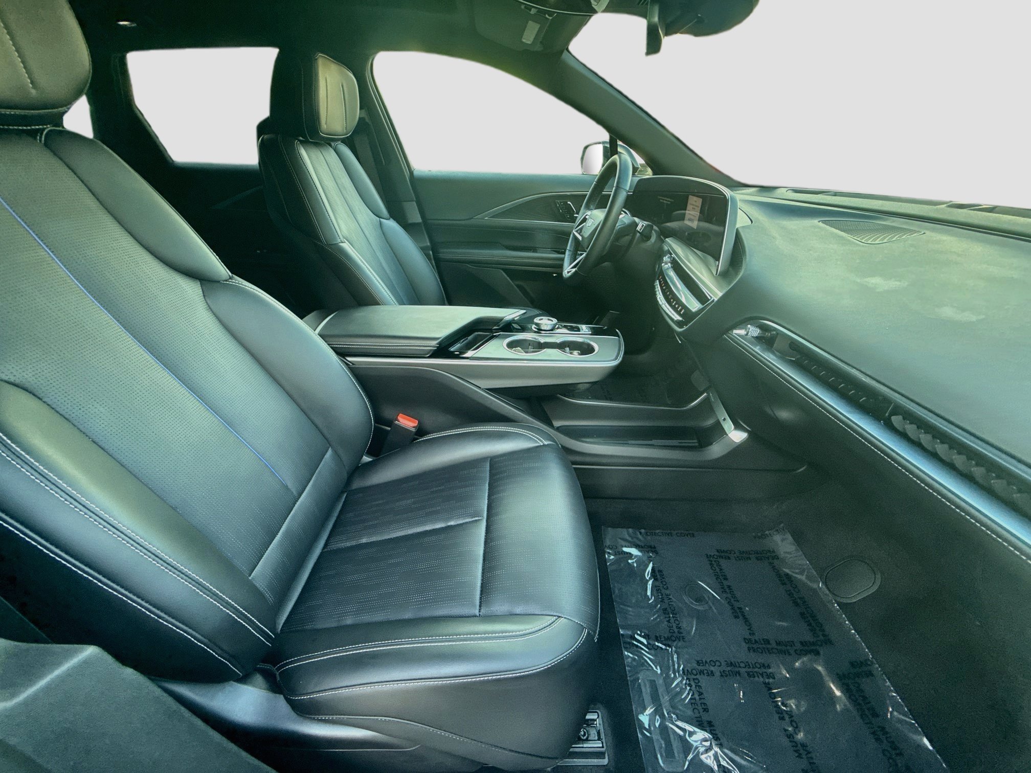 Used 2024 Cadillac Lyriq Sport RWD image 32