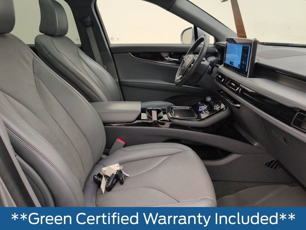 Used 2022 Lincoln Nautilus Reserve w/ Equipment Group 201A image 16