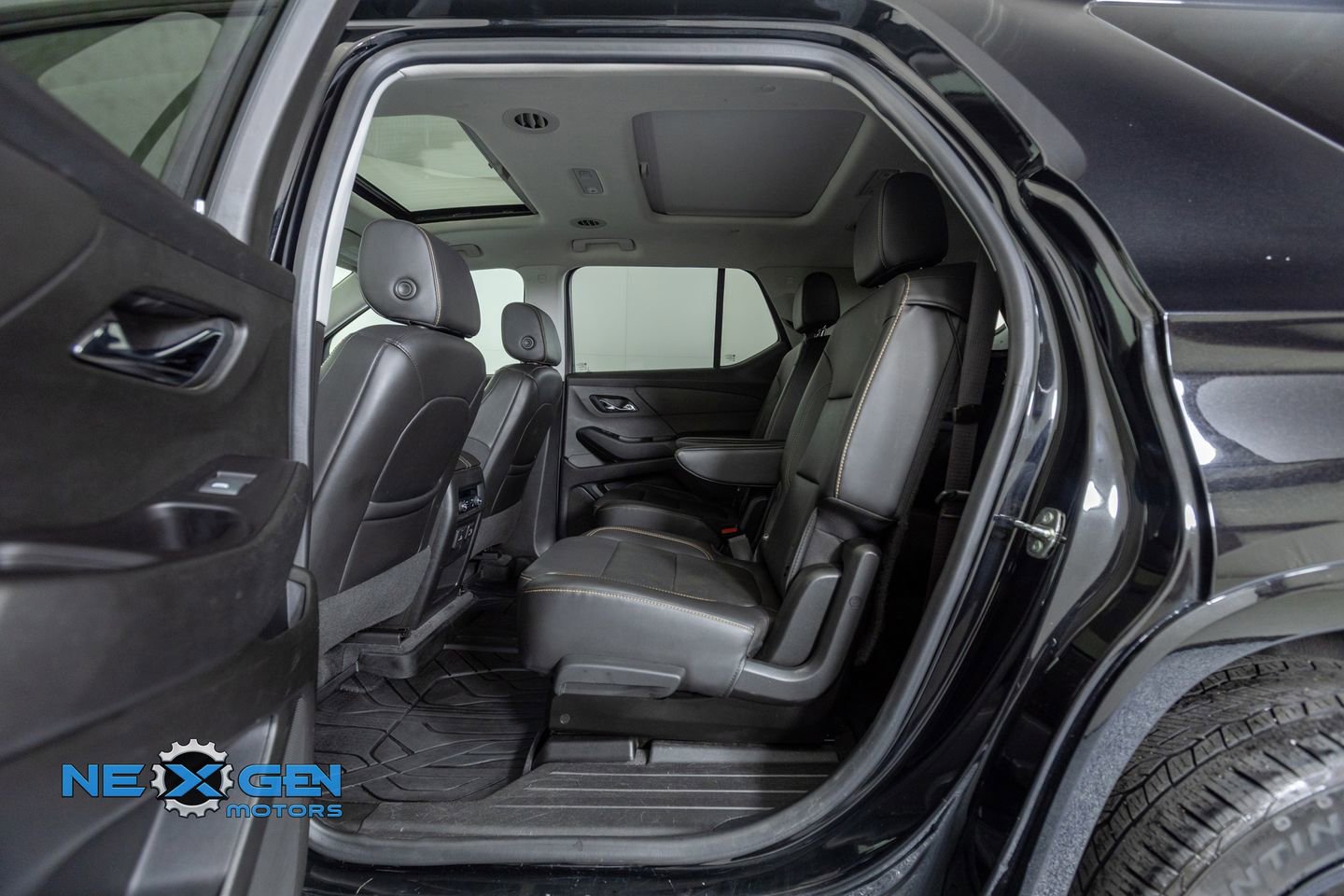 Used 2020 Chevrolet Traverse Premier w/ Redline Edition image 25