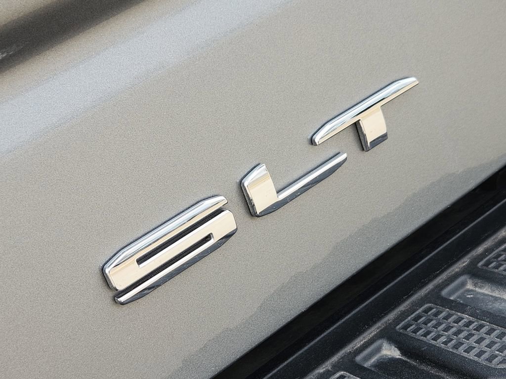 Used 2025 GMC Sierra 1500 SLT image 15