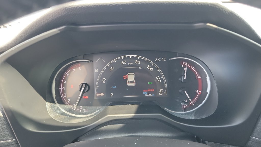 Used 2024 Toyota RAV4 XLE Premium FWD image 22