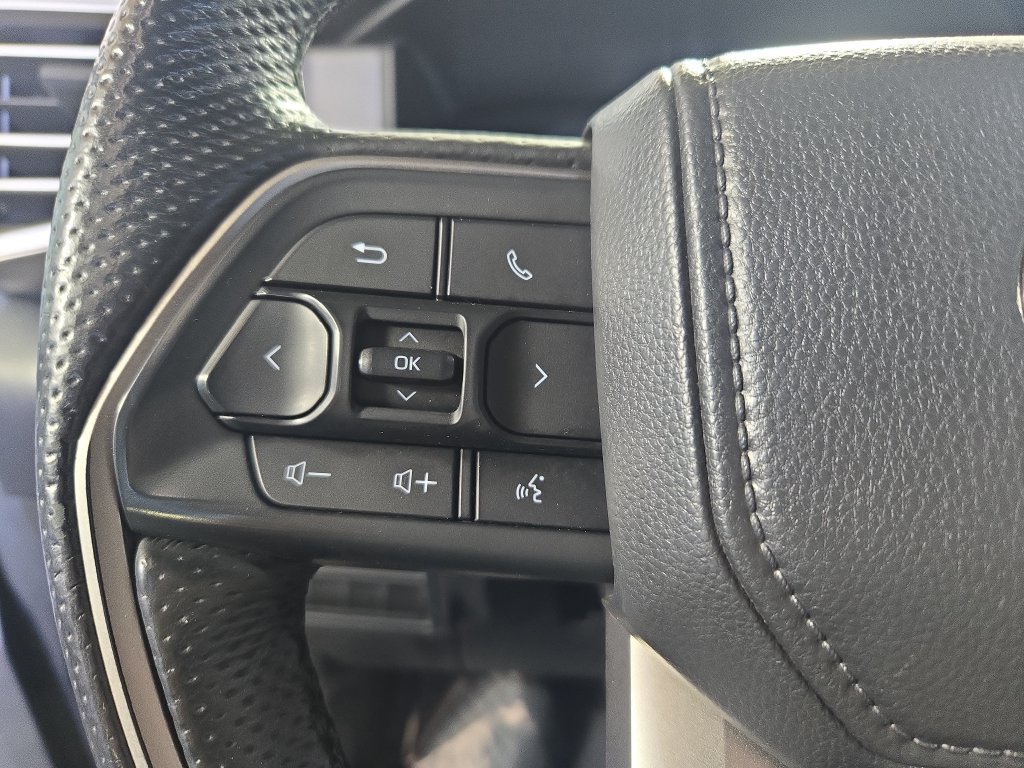 Used 2025 Toyota Tundra SR5 AWD/4WD image 19