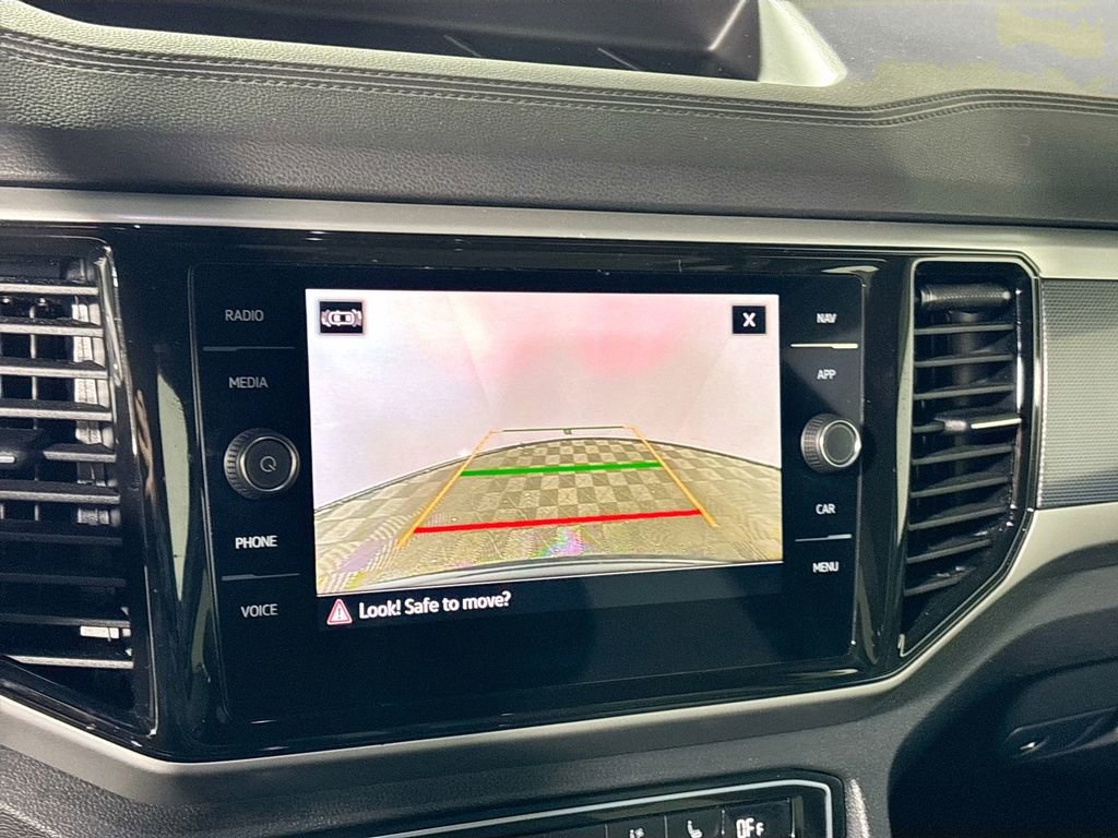 Certified 2023 Volkswagen Atlas Cross Sport SEL Premium R-Line image 17