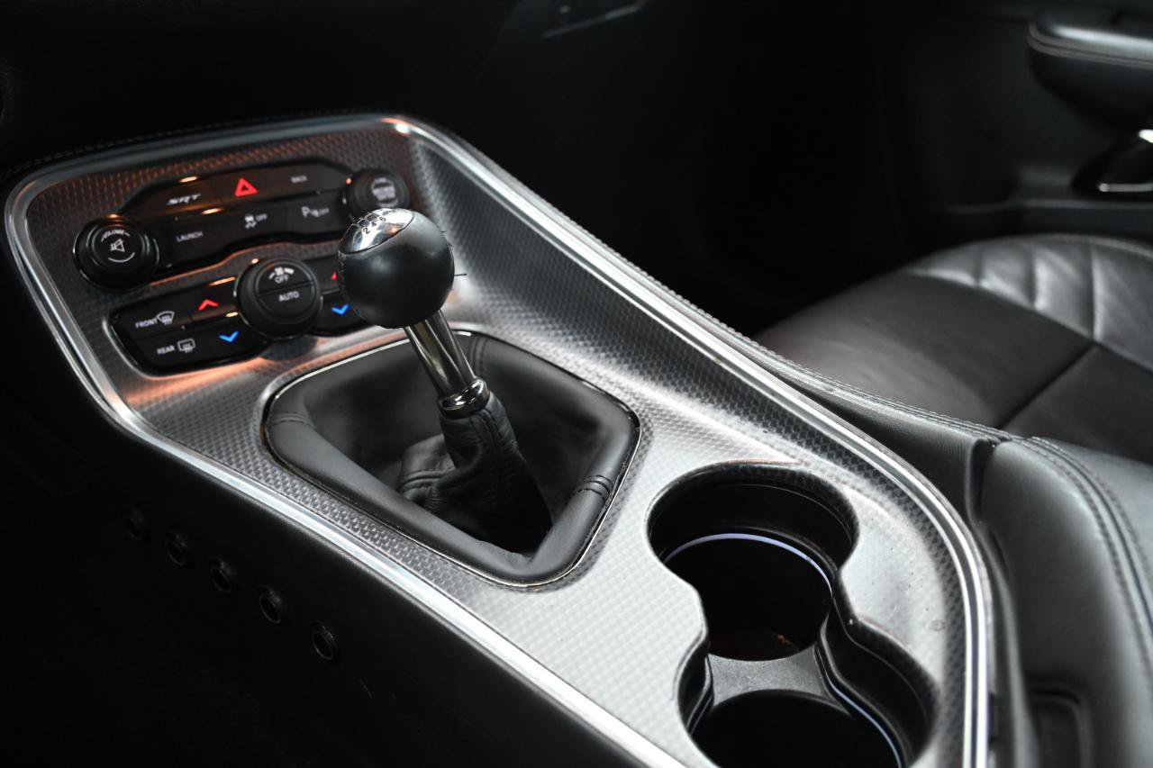 Used 2015 Dodge Challenger SRT Hellcat RWD image 33