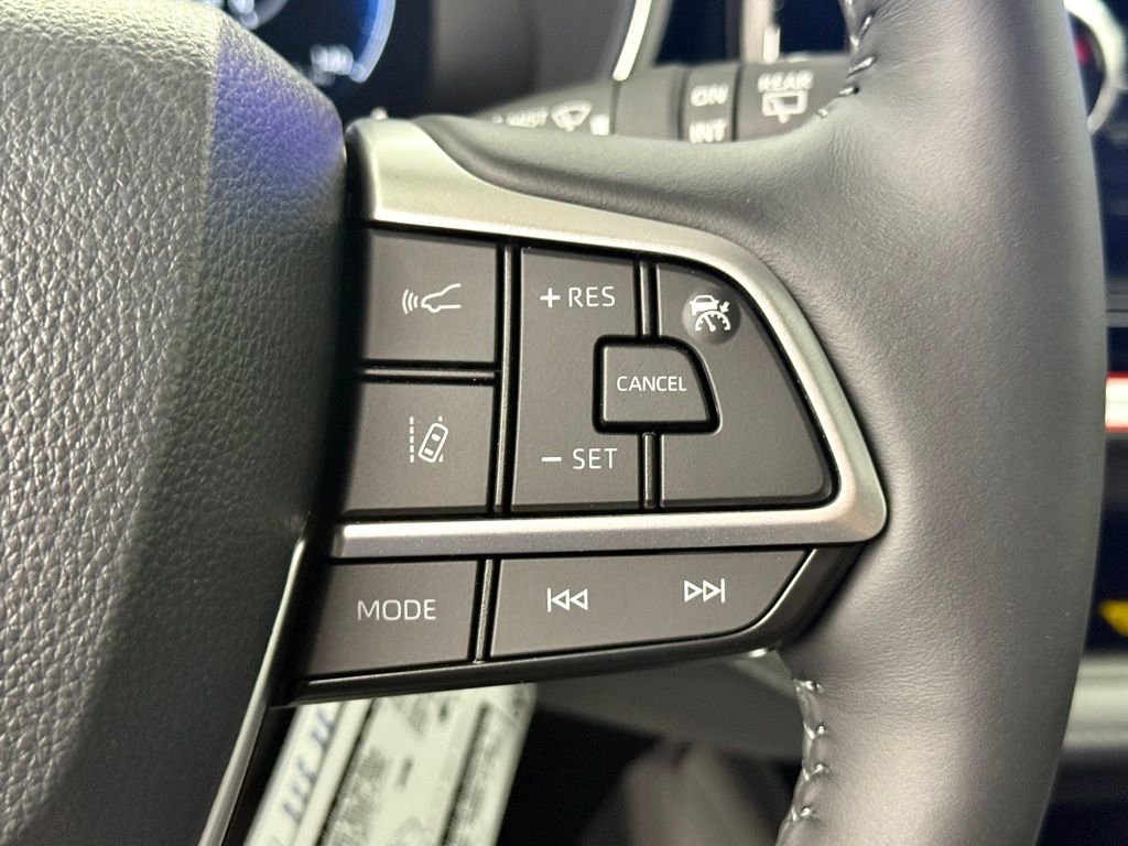 Used 2026 Toyota Highlander Platinum image 27