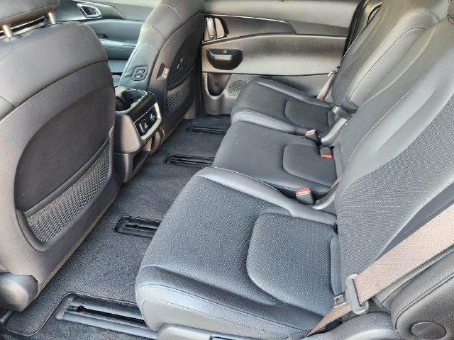 Used 2025 Kia Carnival SX Prestige FWD image 31