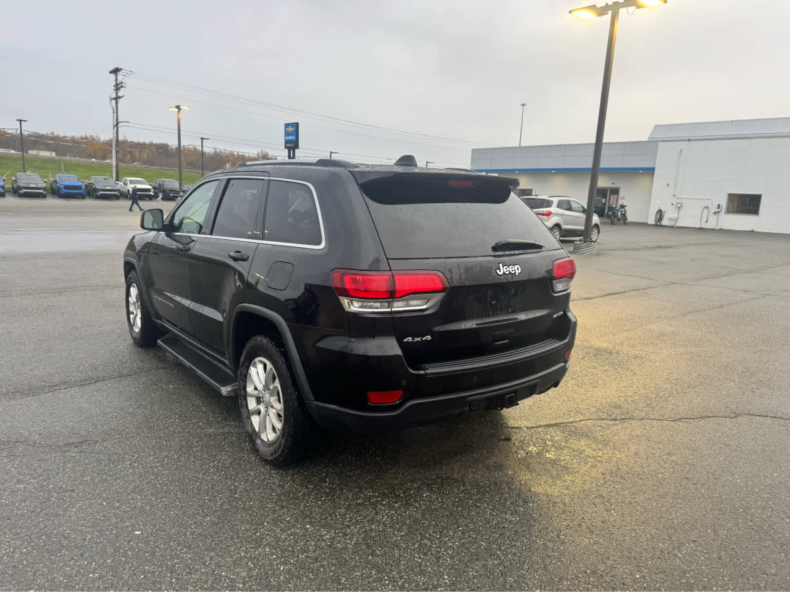 Used 2021 Jeep Grand Cherokee Laredo w/ Security & Convenience Group image 3