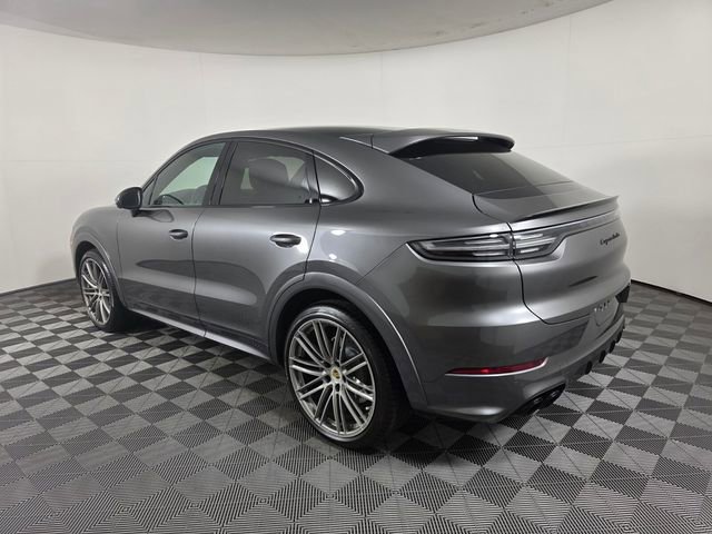 Certified 2023 Porsche Cayenne Turbo image 4