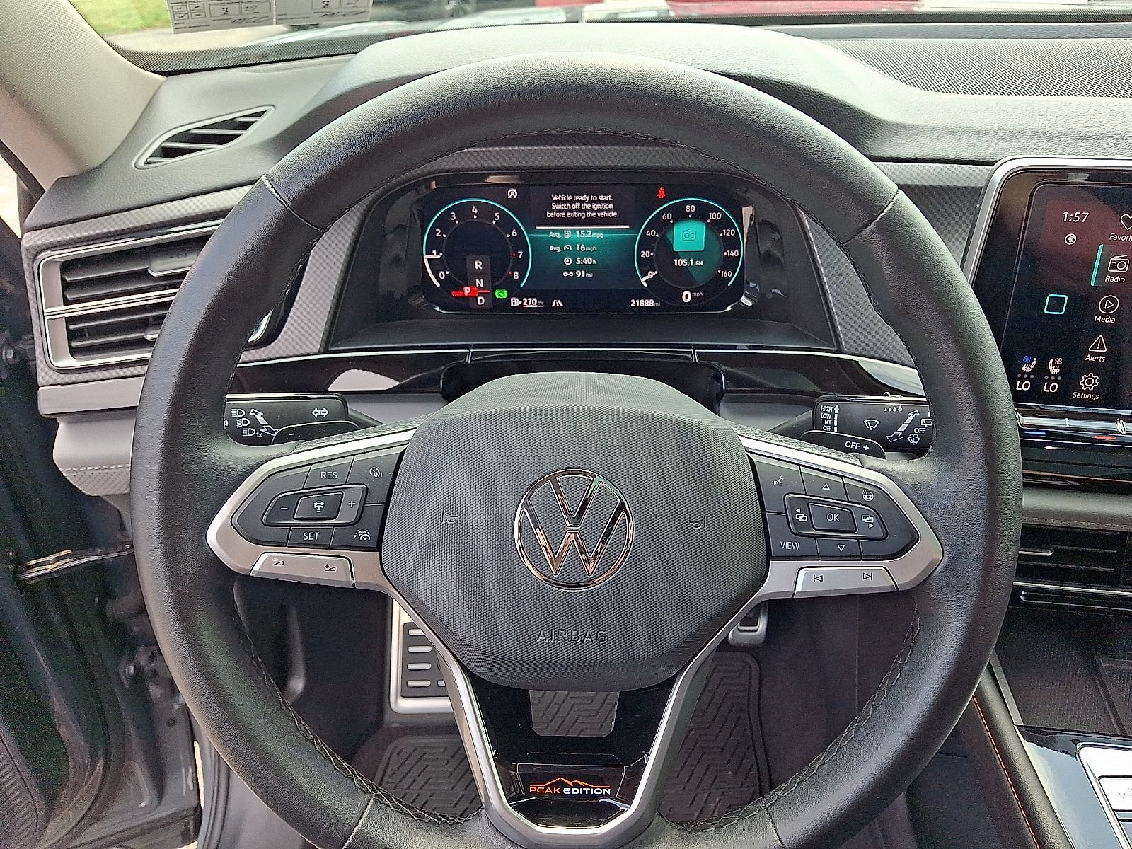 Used 2024 Volkswagen Atlas Peak Edition SE AWD/4WD image 18