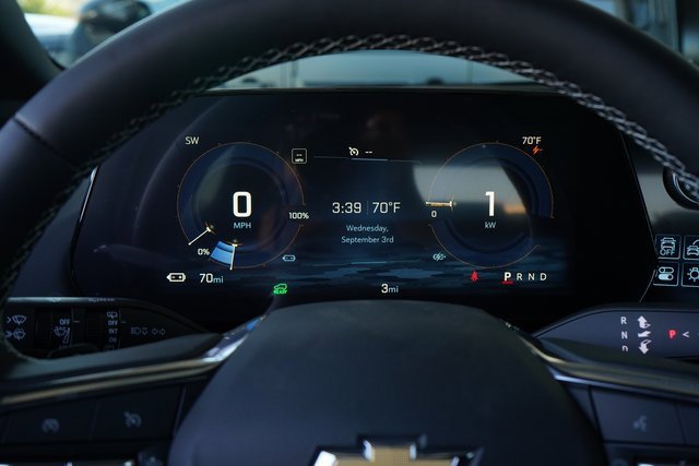 New 2025 Chevrolet Equinox EV LT image 17