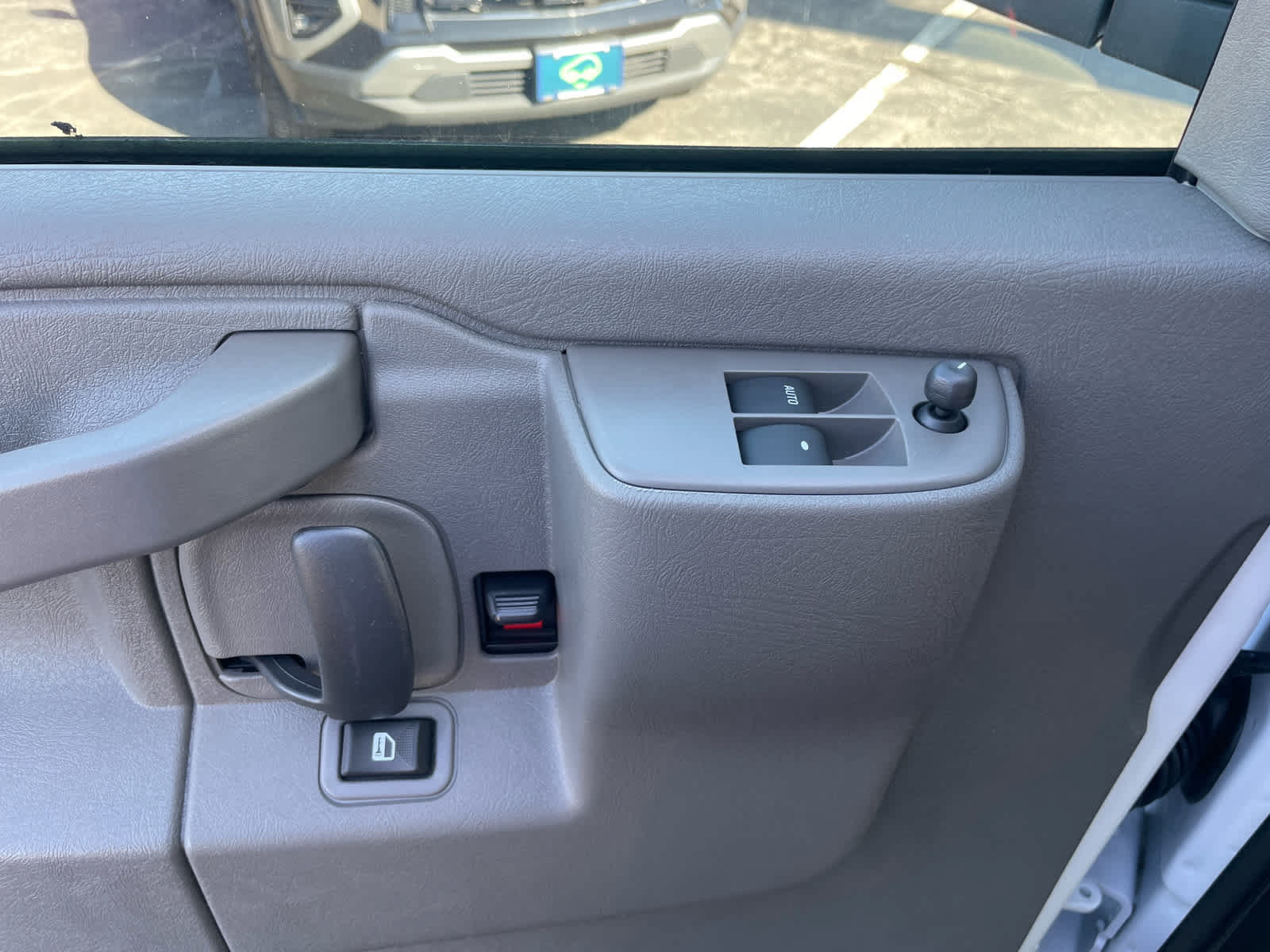 New 2026 Chevrolet Express 2500 w/ Driver Convenience Package RWD image 9