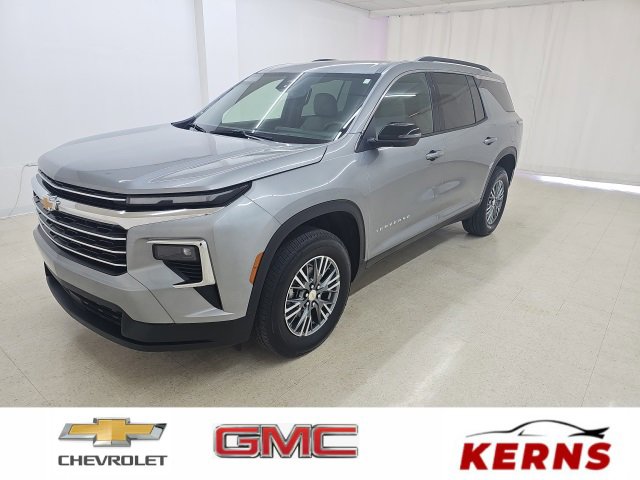 Used 2025 Chevrolet Traverse LT