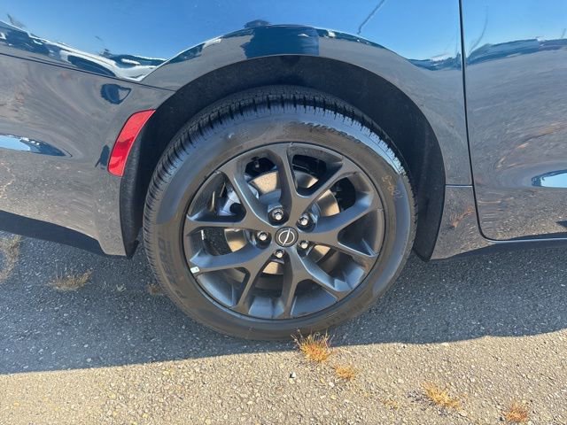 New 2025 Chrysler Pacifica Limited w/ Uconnect Theater Family Group image 2