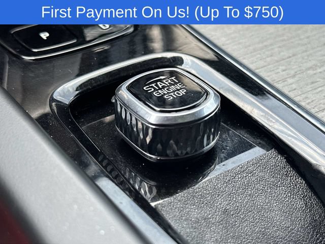 Used 2025 Volvo XC60 B5 Plus AWD/4WD image 17